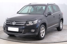 Volkswagen Tiguan - 2012