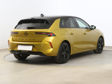 Opel Astra - 2024