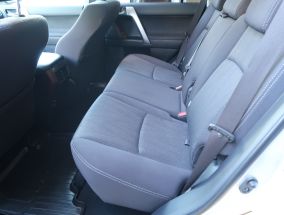 Toyota Land Cruiser - 2016