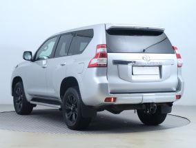 Toyota Land Cruiser - 2016