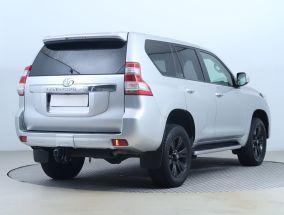 Toyota Land Cruiser - 2016