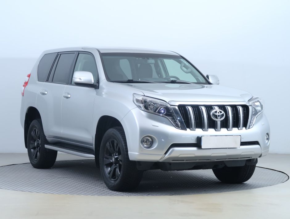Toyota Land Cruiser - 2016