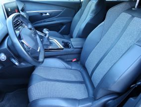 Peugeot 3008 - 2020