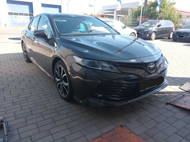Toyota Camry 2019