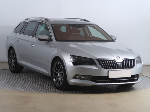 Škoda Superb 2016