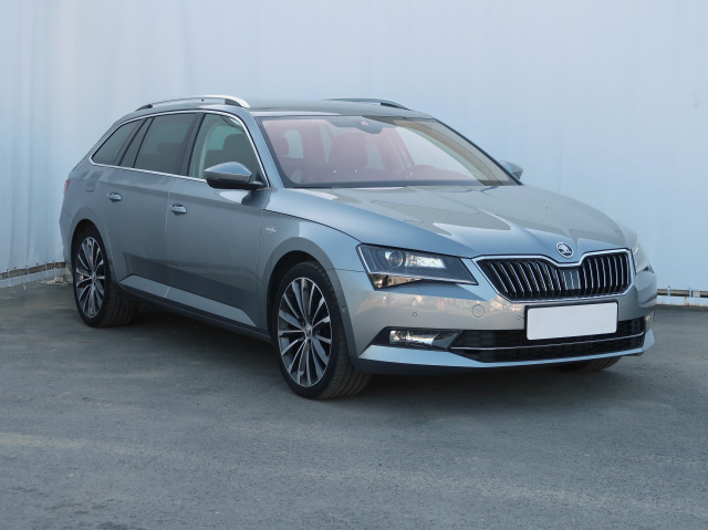 Škoda Superb 2016