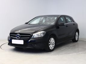 Mercedes-Benz A - 2015