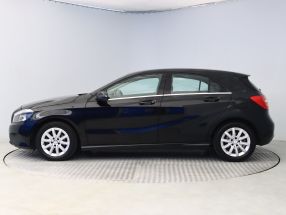 Mercedes-Benz A - 2015