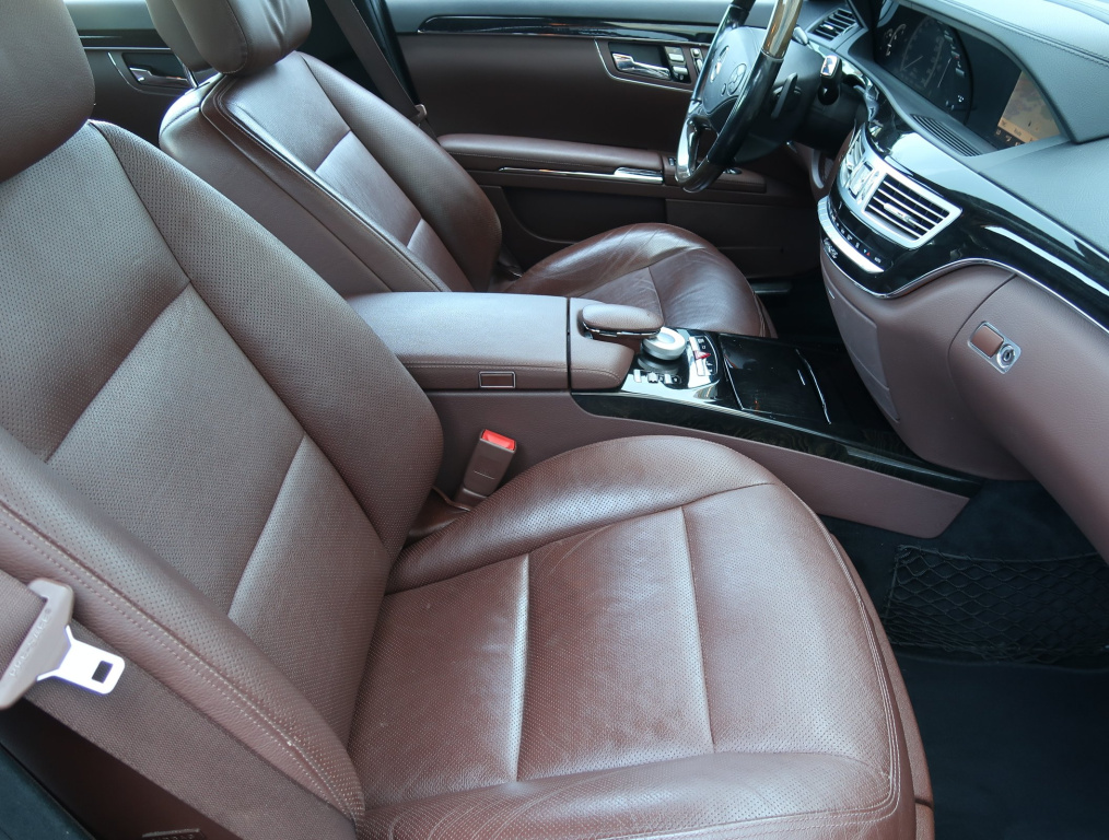 Mercedes-Benz S