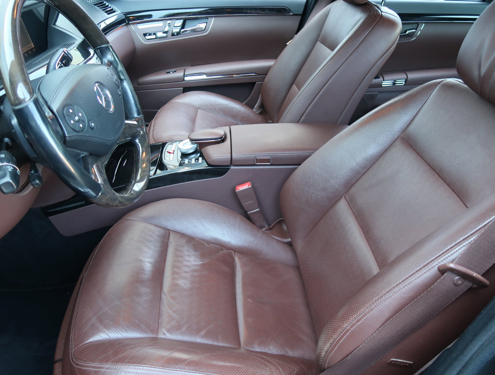 Mercedes-Benz S