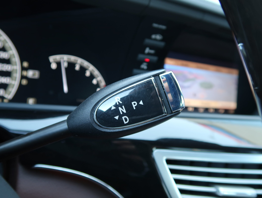 Mercedes-Benz S