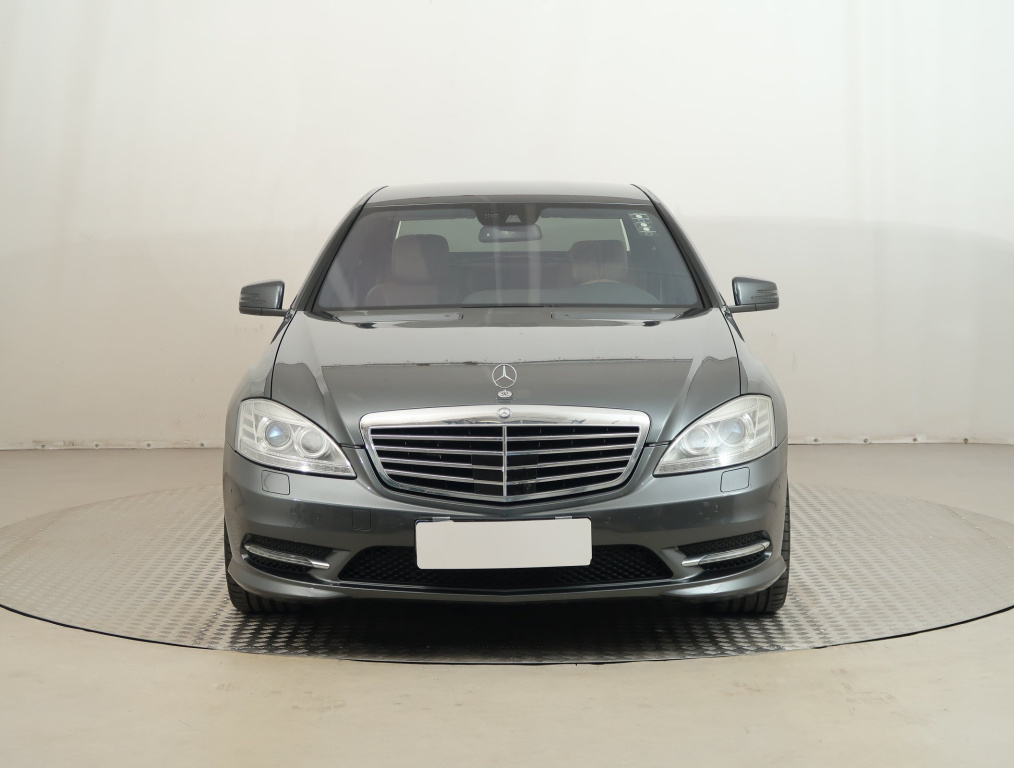 Mercedes-Benz S