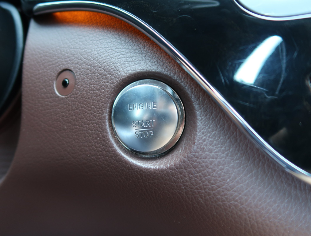 Mercedes-Benz S