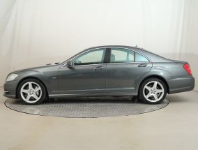 Mercedes-Benz S - 2011