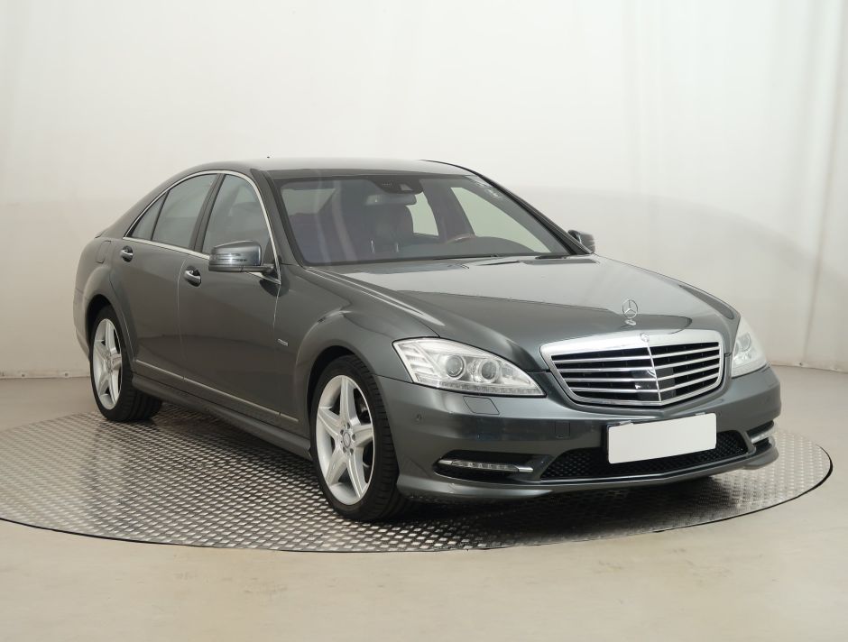 Mercedes-Benz S - 2011