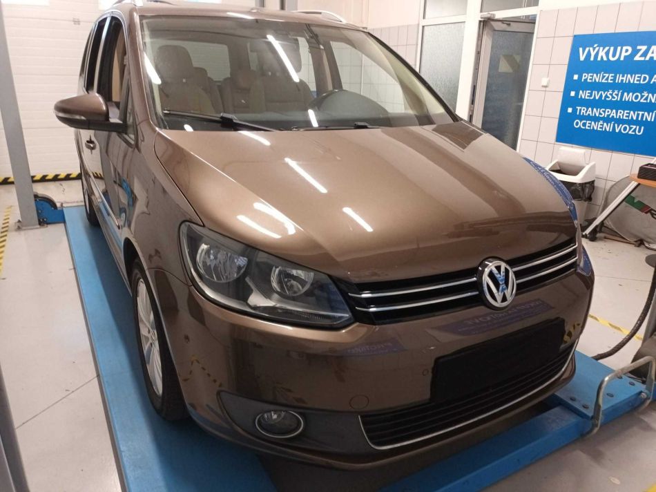 Volkswagen Touran - 2012