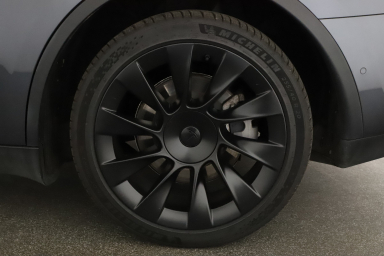 Tesla Model Y - 2021