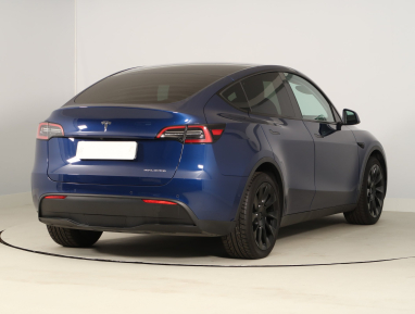 Tesla Model Y - 2021