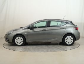 Opel Astra - 2021