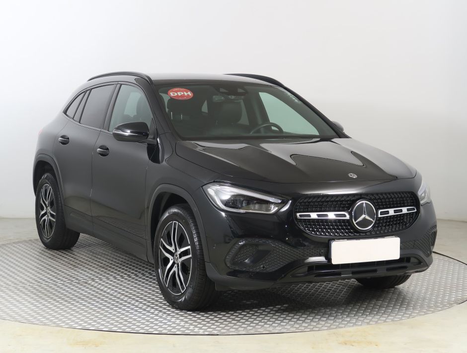 Mercedes-Benz GLA - 2022