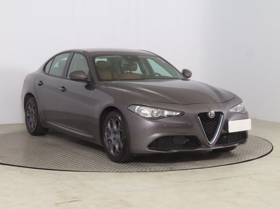 Alfa Romeo Giulia - 2019