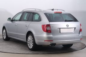 Skoda Superb - 2011