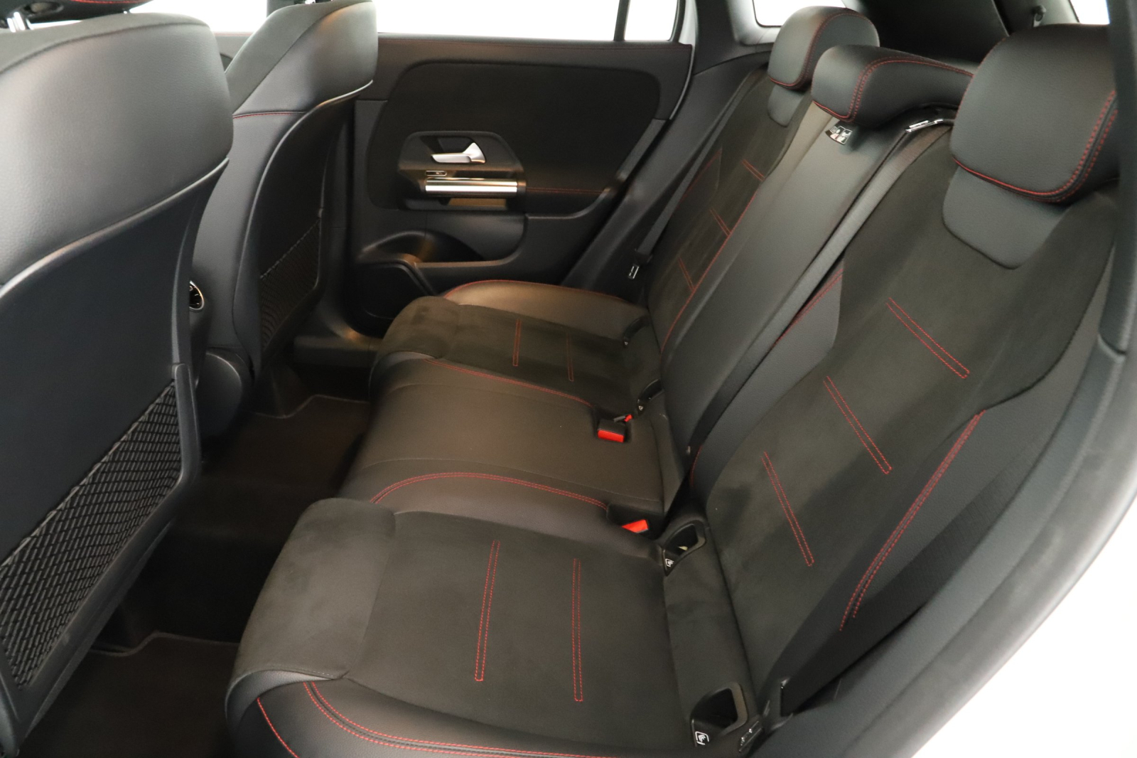 Mercedes-Benz GLA - 2021