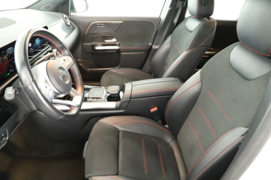Mercedes-Benz GLA - 2021