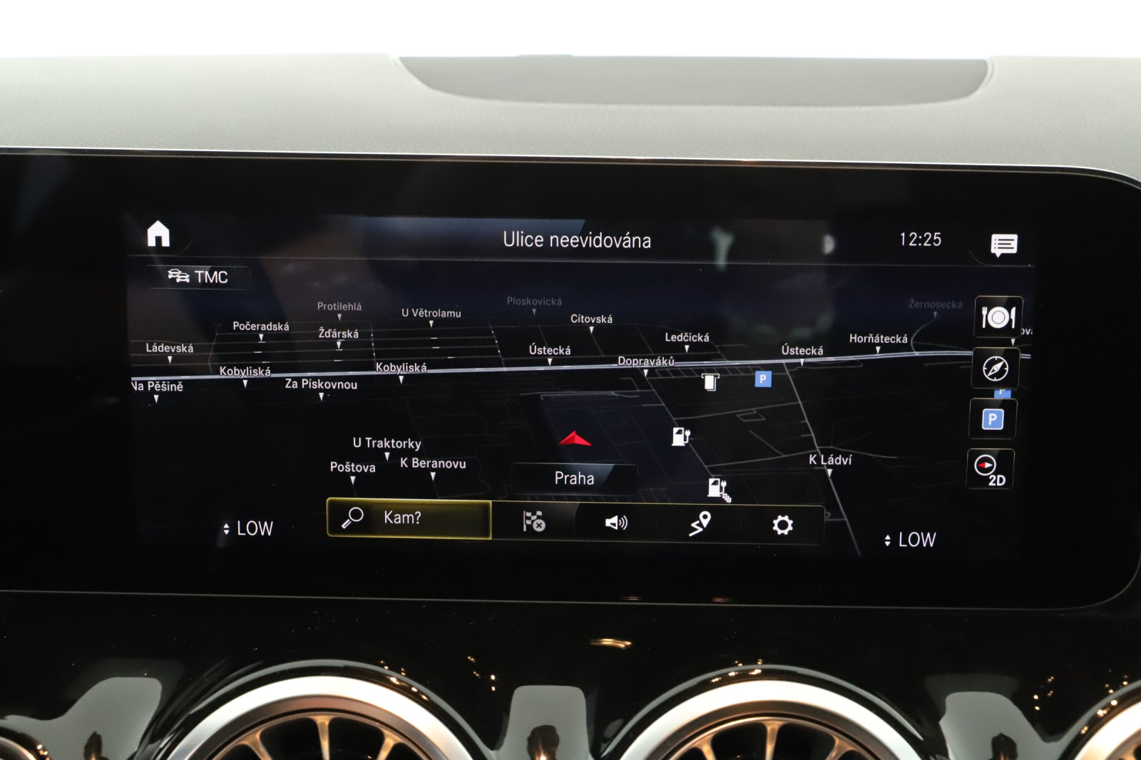 Mercedes-Benz GLA - 2021