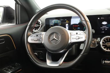 Mercedes-Benz GLA - 2021