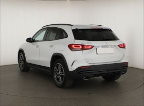 Mercedes-Benz GLA - 2021