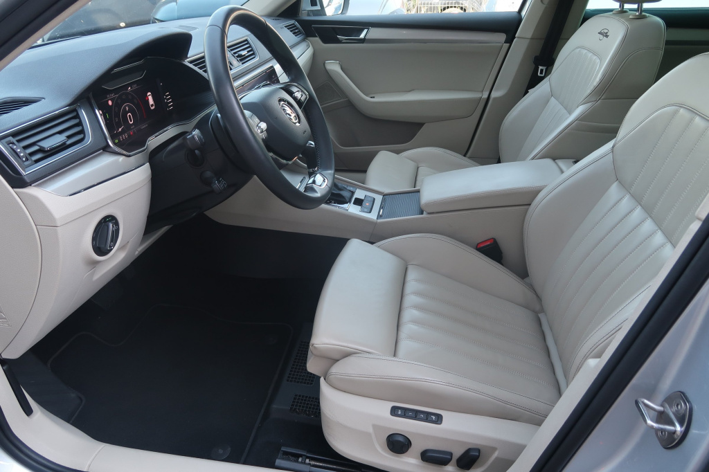 Škoda Superb