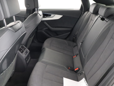 Audi A4 - 2023