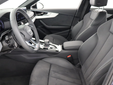 Audi A4 - 2023