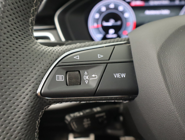 Audi A4 - 2023
