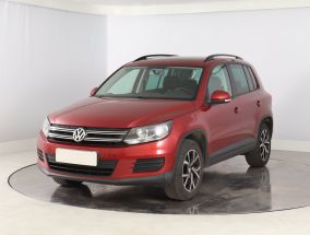 Volkswagen Tiguan - 2012