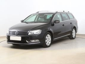 Volkswagen Passat - 2011