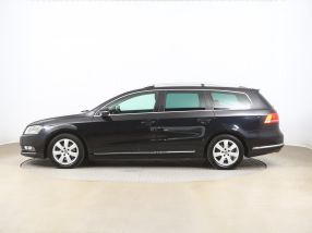Volkswagen Passat - 2011