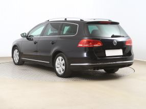 Volkswagen Passat - 2011