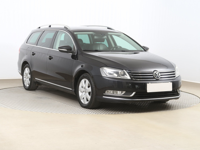 Volkswagen Passat, 2011