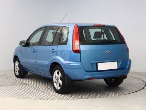 Ford Fusion - 2010