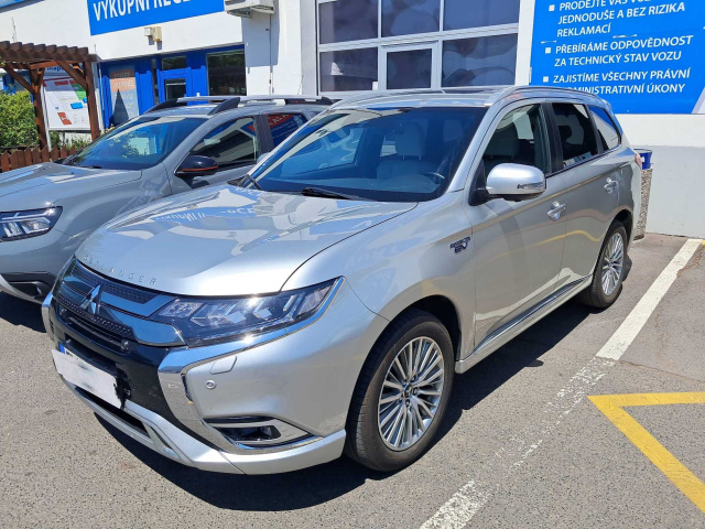 Mitsubishi Outlander 2020