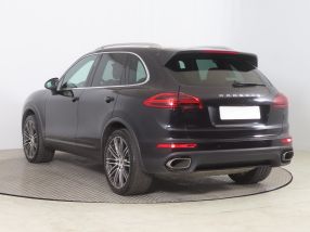 Porsche Cayenne - 2016
