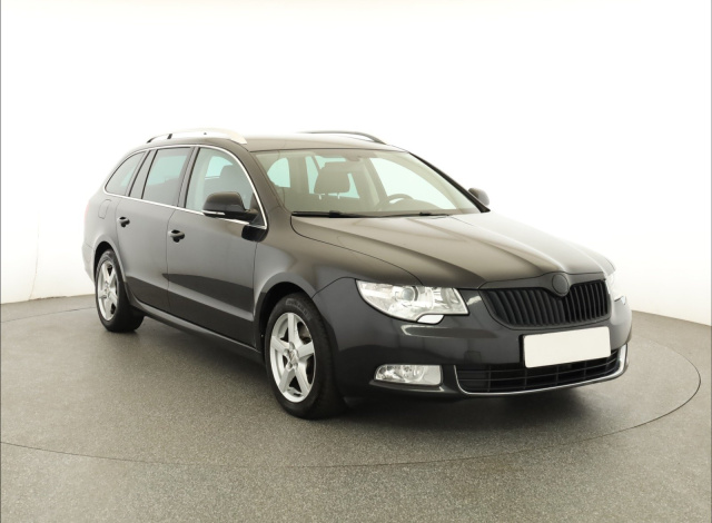 Škoda Superb 2012