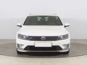 Volkswagen Passat - 2016