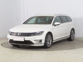 Volkswagen Passat - 2016