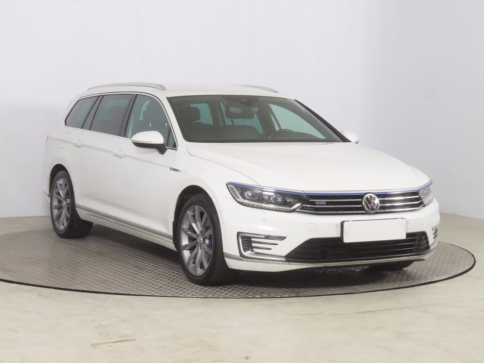 Volkswagen Passat - 2016
