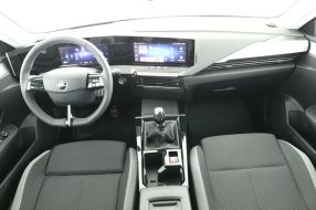 Opel Astra - 2024