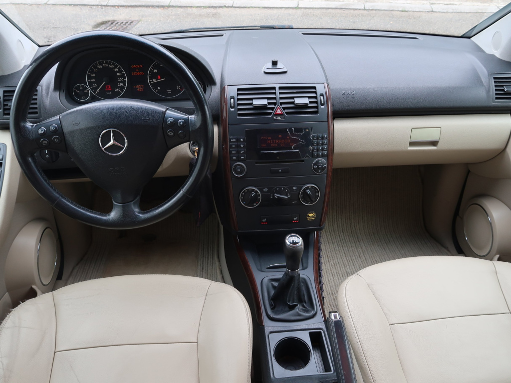 Mercedes-Benz A