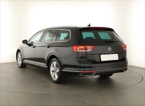 Volkswagen Passat - 2020